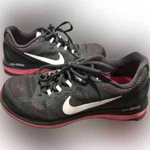 Women’s Nike, Sz 7.5, VGUC